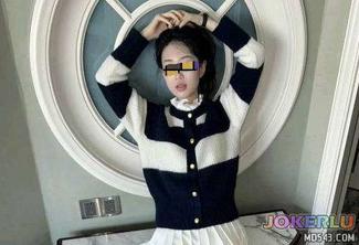  搂着女儿在沙发上看她玩王者游戏一番纠缠下终于修成正果内射了女儿