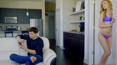  和闺蜜共享帅气男友，两人轮流伺候他的巨根高潮迭起 